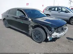 1HGCV3F50JA002007 2018 HONDA ACCORD