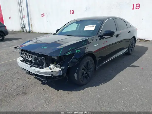 1HGCV3F50JA002007 2018 HONDA ACCORD - Image 2