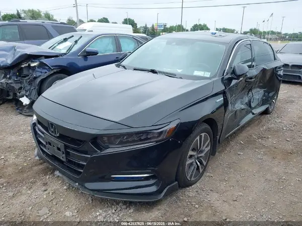 1HGCV3F50JA007322 2018 HONDA ACCORD - Image 2
