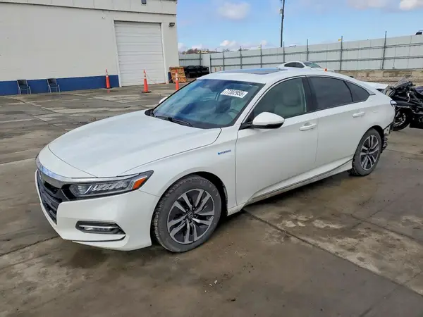 1HGCV3F50JA010320 2018 HONDA ACCORD - Image 1