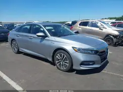 1HGCV3F50JA015873 2018 HONDA ACCORD