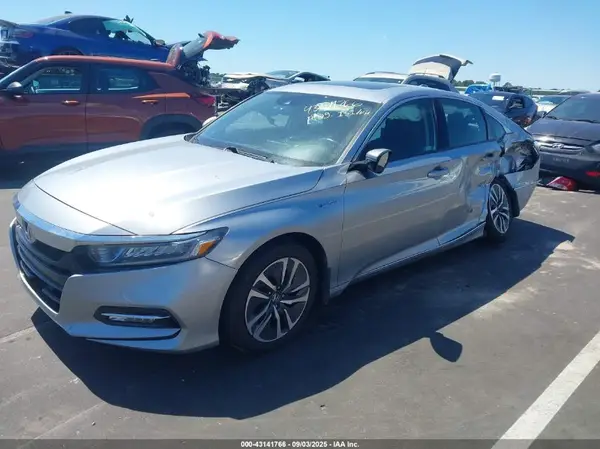 1HGCV3F50JA015873 2018 HONDA ACCORD - Image 2