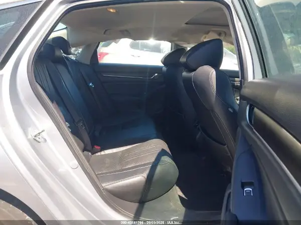1HGCV3F50JA015873 2018 HONDA ACCORD - Image 8