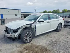1HGCV3F51JA009581 2018 HONDA ACCORD