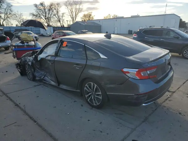 1HGCV3F51JA016403 2018 HONDA ACCORD - Image 2