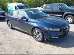 1HGCV3F52JA003319 2018 HONDA ACCORD