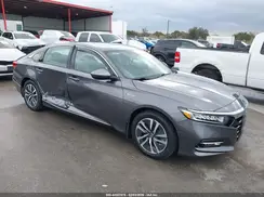 1HGCV3F52JA004938 2018 HONDA ACCORD