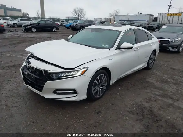 1HGCV3F52JA015454 2018 HONDA ACCORD - Image 2