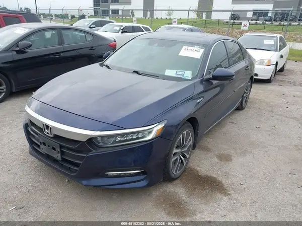 1HGCV3F52JA015602 2018 HONDA ACCORD - Image 2
