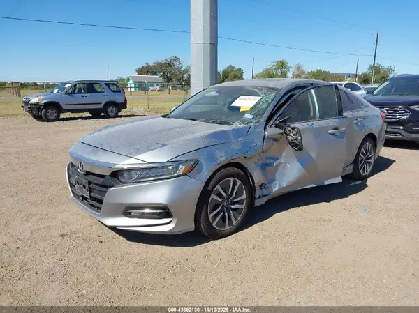 1HGCV3F52JA016376 2018 HONDA ACCORD - Image 2