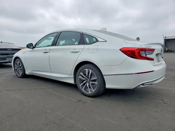 1HGCV3F53JA005578 2018 HONDA ACCORD - Image 2