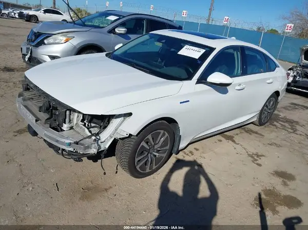 1HGCV3F54JA009168 2018 HONDA ACCORD - Image 2