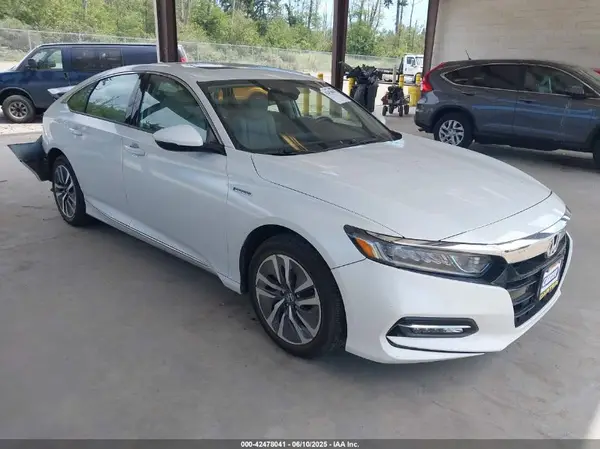 1HGCV3F54JA010935 2018 HONDA ACCORD - Image 1