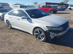1HGCV3F58JA003762 2018 HONDA ACCORD