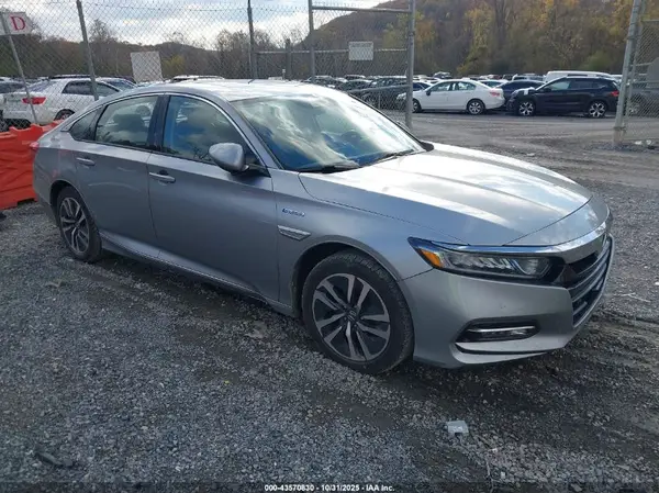 1HGCV3F58JA003860 2018 HONDA ACCORD - Image 1