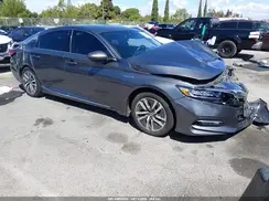 1HGCV3F58JA009674 2018 HONDA ACCORD