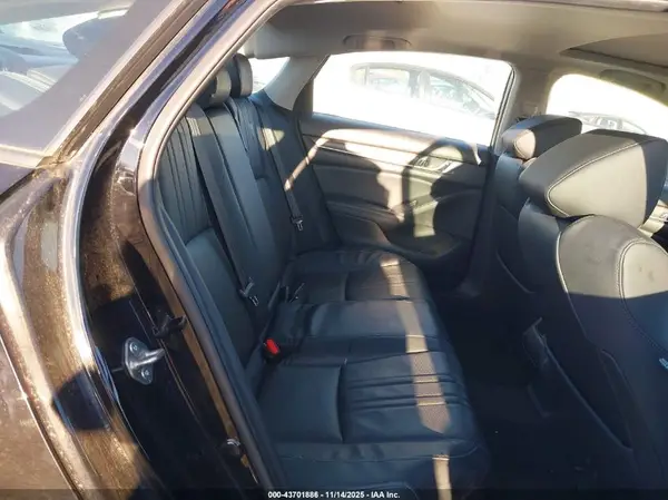 1HGCV3F58JA010100 2018 HONDA ACCORD - Image 8