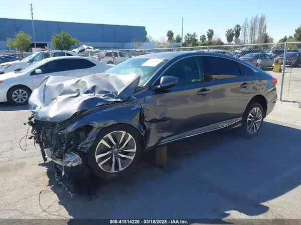 1HGCV3F58KA017310 2019 HONDA ACCORD - Image 2