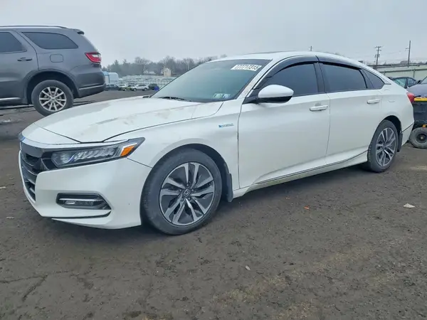 1HGCV3F5XJA000233 2018 HONDA ACCORD - Image 1