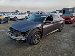 1HGCV3F60JA001111 2018 HONDA ACCORD