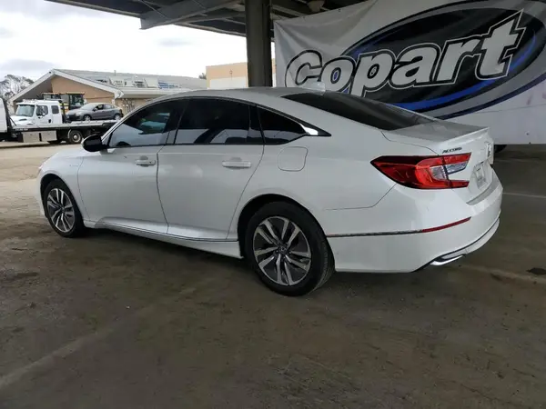 1HGCV3F60JA007748 2018 HONDA ACCORD - Image 2