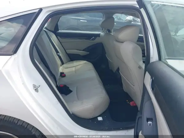 1HGCV3F64JA000463 2018 HONDA ACCORD - Image 8