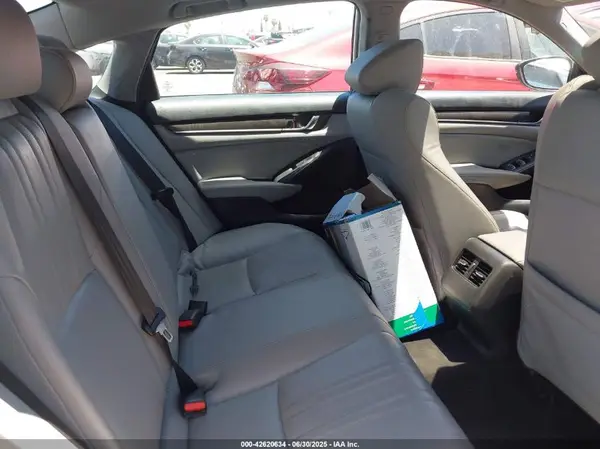 1HGCV3F65JA007020 2018 HONDA ACCORD - Image 8