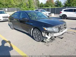 1HGCV3F73JA800129 2018 HONDA ACCORD