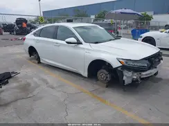 1HGCV3F90JA003113 2018 HONDA ACCORD