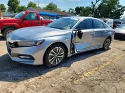 1HGCV3F92JA014257 2018 HONDA ACCORD