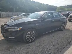 1HGCV3F93JA012081 2018 HONDA ACCORD