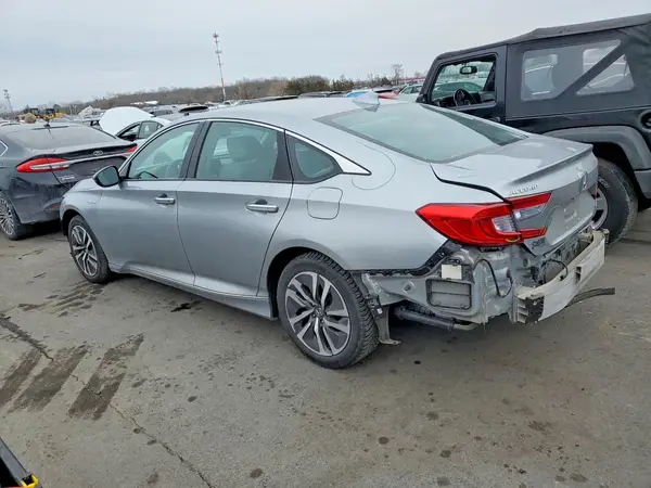 1HGCV3F93JA014476 2018 HONDA ACCORD - Image 2