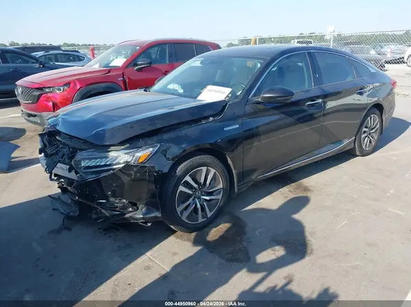 1HGCV3F93JA017085 2018 HONDA ACCORD - Image 2