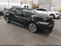 1HGCV3F94JA006841 2018 HONDA ACCORD