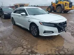 1HGCV3F94JA012834 2018 HONDA ACCORD