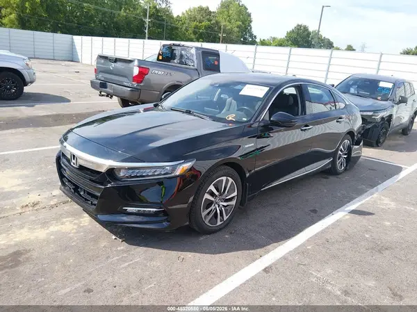 1HGCV3F95KA001813 2019 HONDA ACCORD - Image 2