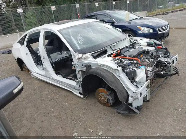 1HGCV3F95KA011175 2019 HONDA ACCORD - Image 1