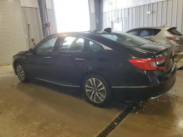 1HGCV3F96JA005688 2018 HONDA ACCORD - Image 2