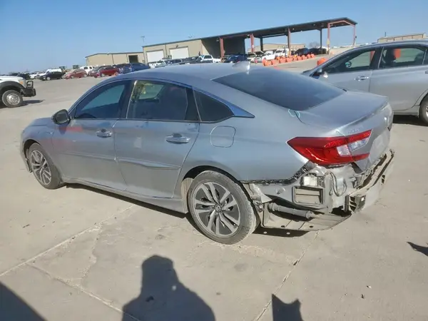 1HGCV3F96JA011636 2018 HONDA ACCORD - Image 2