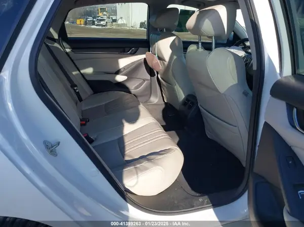 1HGCV3F97JA002329 2018 HONDA ACCORD - Image 8