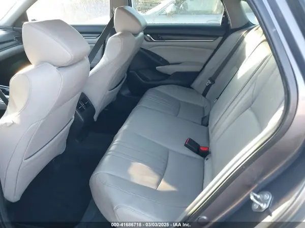 1HGCV3F97JA003688 2018 HONDA ACCORD - Image 8