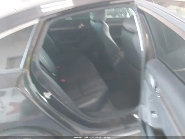 1HGCV3F97JA006705 2018 HONDA ACCORD - Image 8
