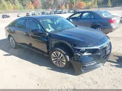 1HGCV3F97JA010561 2018 HONDA ACCORD