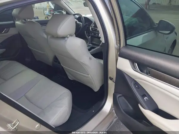 1HGCV3F97JA017073 2018 HONDA ACCORD - Image 8