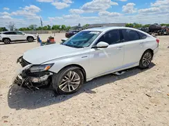 1HGCV3F99JA011551 2018 HONDA ACCORD