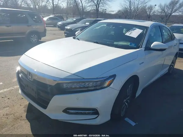 1HGCV3F99JA016930 2018 HONDA ACCORD - Image 2