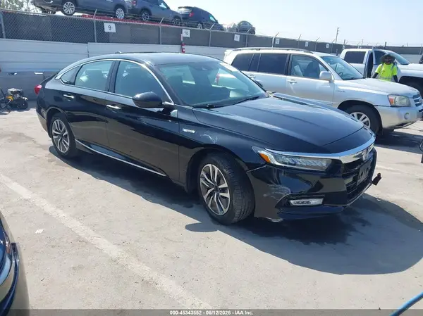 1HGCV3F9XJA002664 2018 HONDA ACCORD