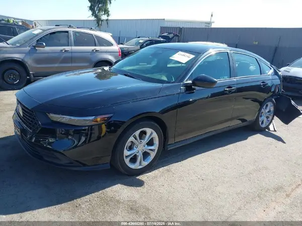 1HGCY1F20RA041113 2024 HONDA ACCORD - Image 2