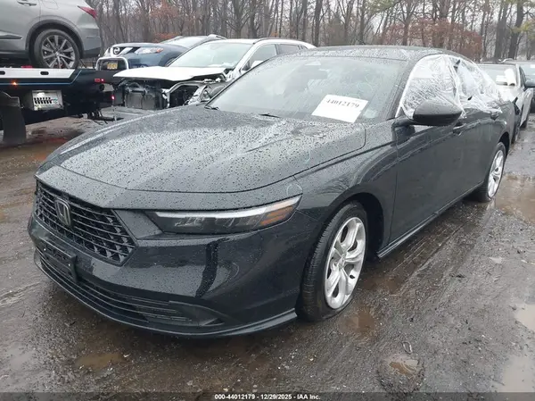 1HGCY1F20RA057361 2024 HONDA ACCORD - Image 2