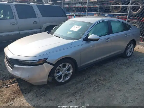 1HGCY1F20RA069106 2024 HONDA ACCORD - Image 2